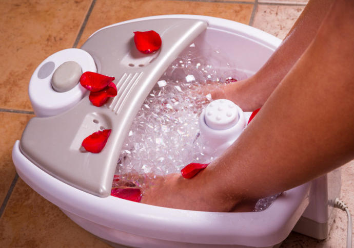 Best Foot Spa For Your Home: Top 7 TESTED Machines [2022]